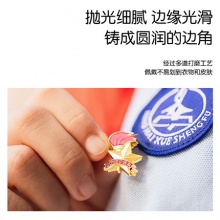 得力50561少先隊(duì)徽(金色)(6枚/袋)